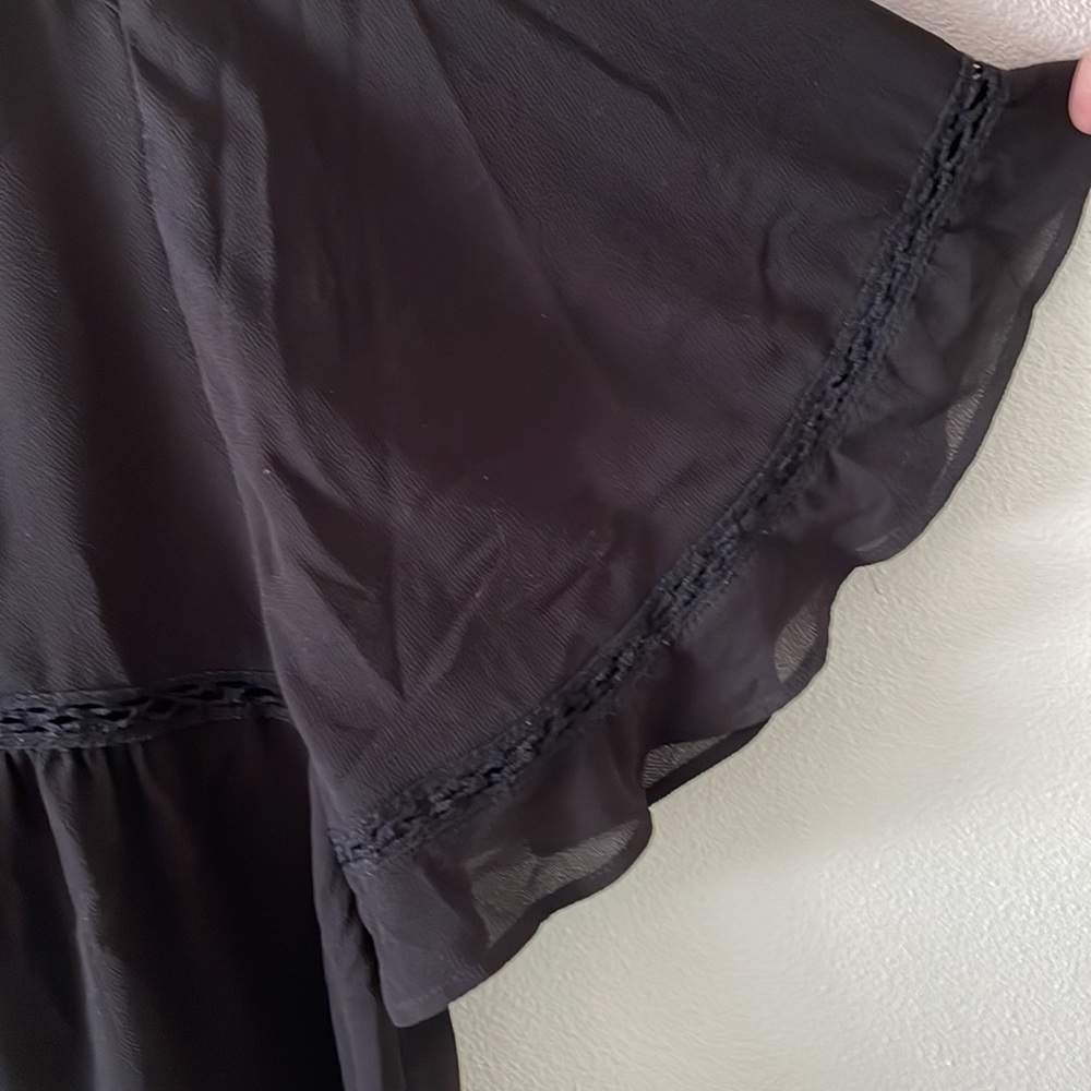 Daniel Rainn Flowy Short Flutter Sleeve Maternity… - image 4